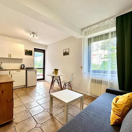 Studio Lesne 1-5 *