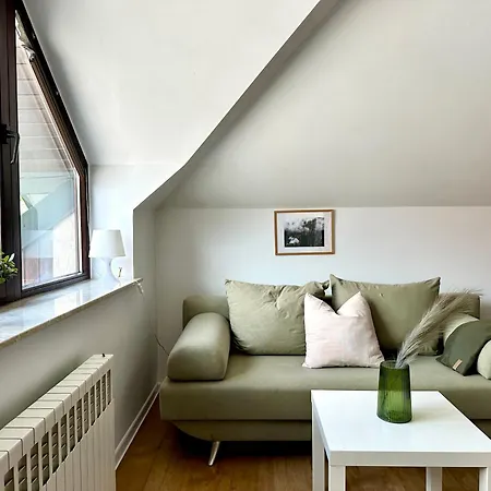 Studio Lesne 1-5 *