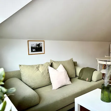 Studio Lesne 1-5 Apartment
